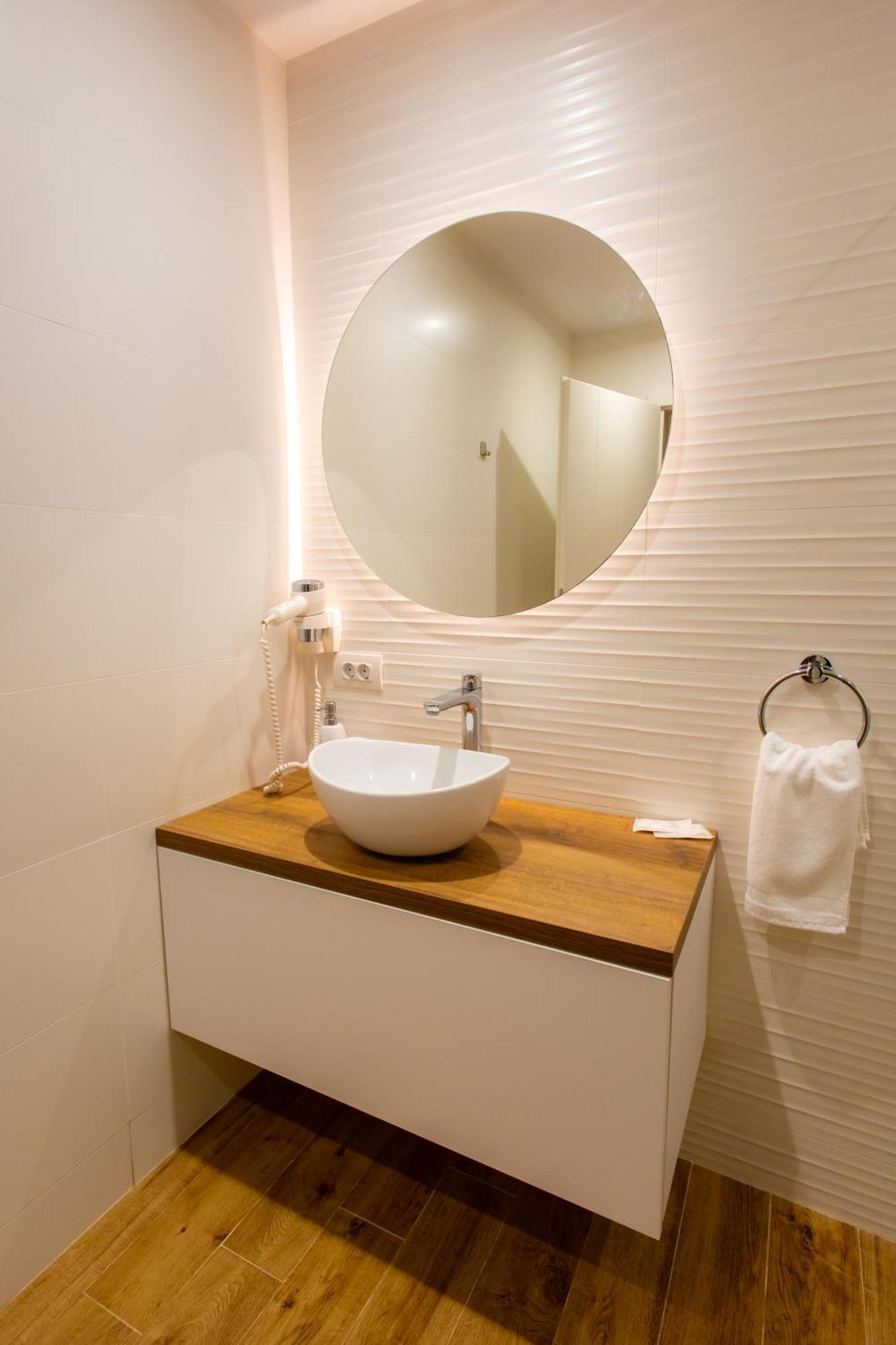 Hotel Yrys House - Adults Only Ieşelniţa Esterno foto